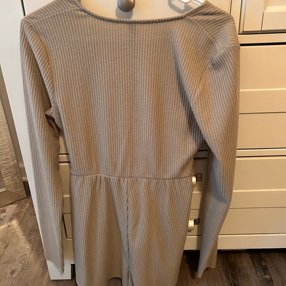 Romper - Picture 4 of 4